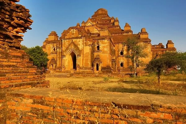 Dhammayangyi Temple Pagoda in Old Bagan, Bagan, Myanmar (Burma)
