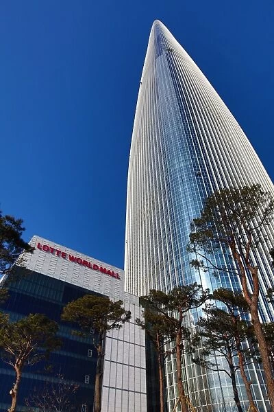 Lotte World Tower skyscraper and Mall in Jamsil, Seoul, Korea