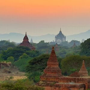 Temples and pagodas at sunset on the Central Plain of Bagan, Myanmar (Burma)