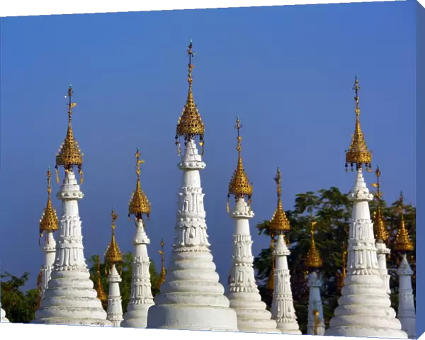Spires, dhamma ceti shrines, Sandamuni Pagoda, Mandalay, Myanmar
