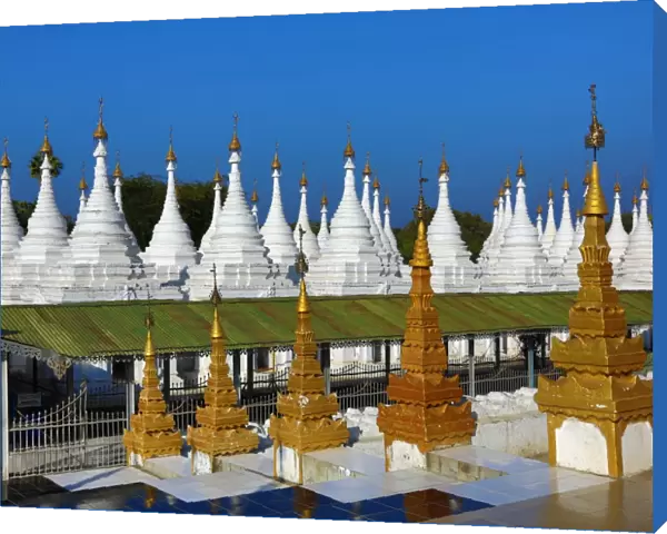 White dhamma ceti shrines at Sandamuni Pagoda, Mandalay, Myanmar (Burma)