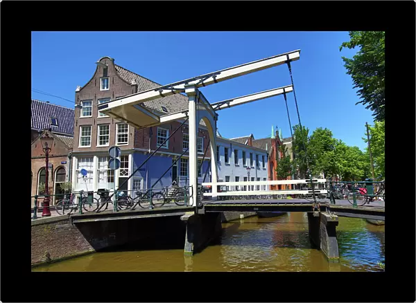 Staalmeestersbrug draw bridge over the Groenburgwal canal in Amsterdam, Holland