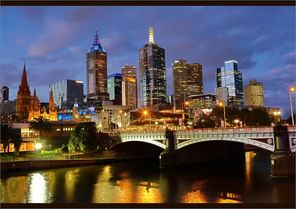City skyline of Melbourne at sunset and Yarra River, Melbourne