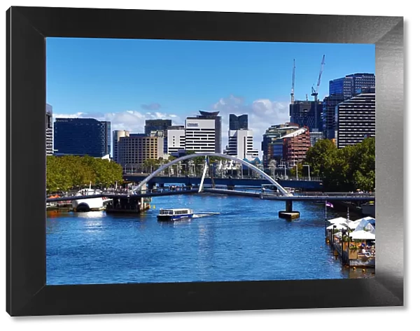 Southbank Pedestrian Bridge over the River Yarra, Melbourne, Victoria, Australia