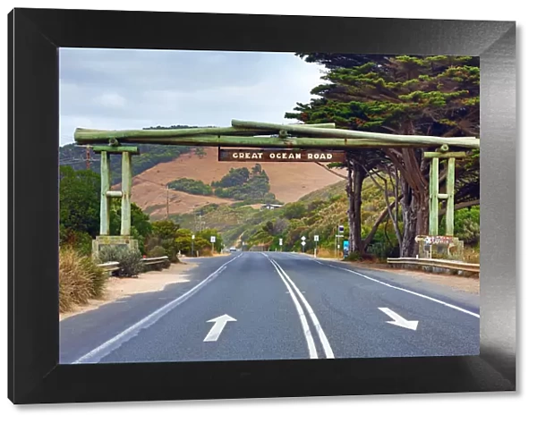 Great Ocean Road Memorial and Arch, Victoria, Australia