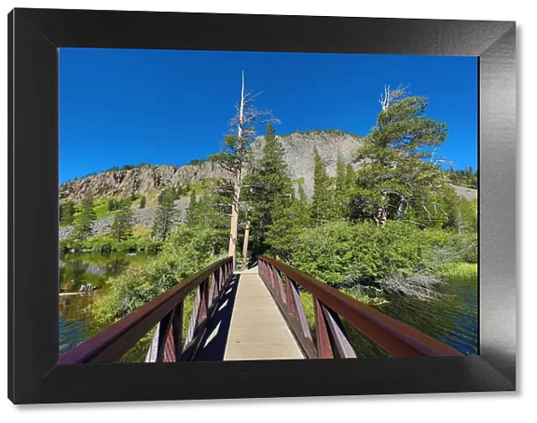 Footbridge at Twin Lakes, Mammoth Lakes, California, United States of America