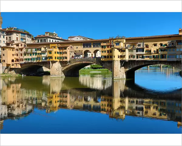 Ponte Vecchio bridge and River Arno, Florence, Italy