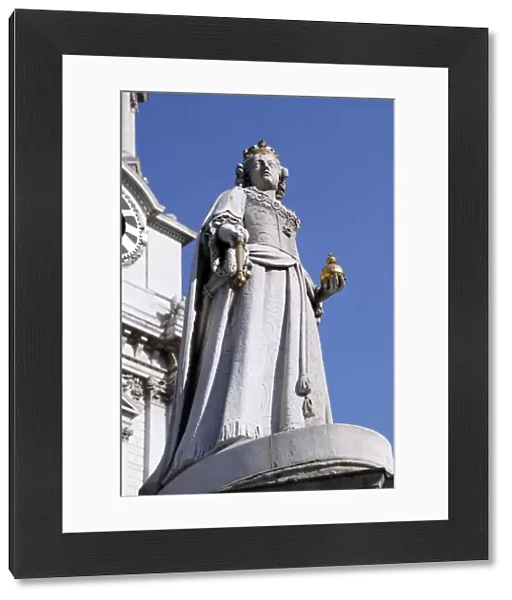Queen Anne Statue, St. Pauls Cathedral, London