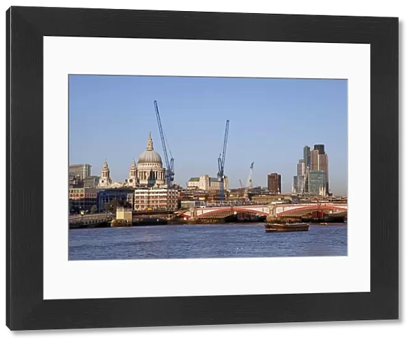 River Thames and London city skyline