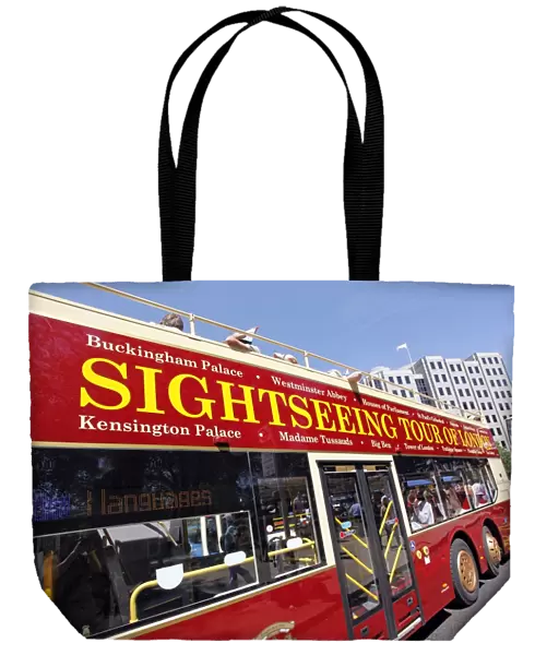 Tourist Sightseeing bus, London