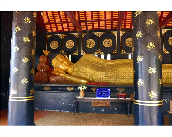 Gold reclining Buddha statue at Wat Chedi Luang Temple in Chiang Mai, Thailand