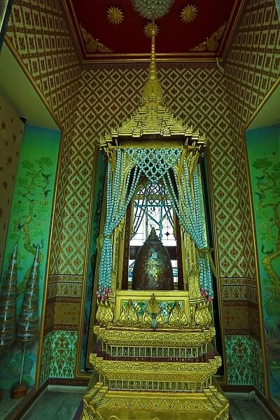 Buddha relics in Wat Ratchanatdaram Temple, Bangkok, Thailand