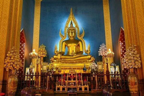 Buddha statue at Wat Benchamabopitr, the Marble Temple, Bangkok, Thailand
