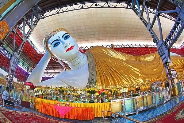 Chauk Htat Gyi Pagoda and reclining Buddha statue, Yangon, Myanmar
