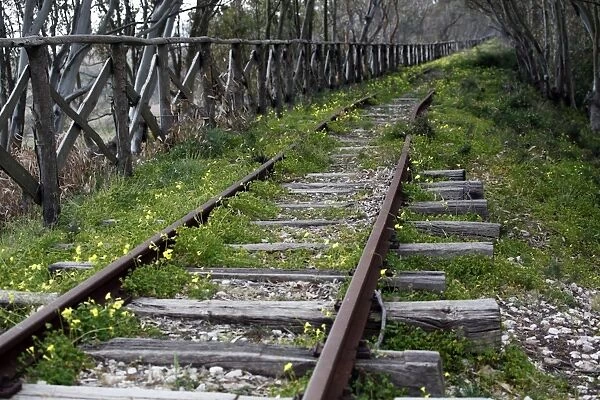 Disused railway line