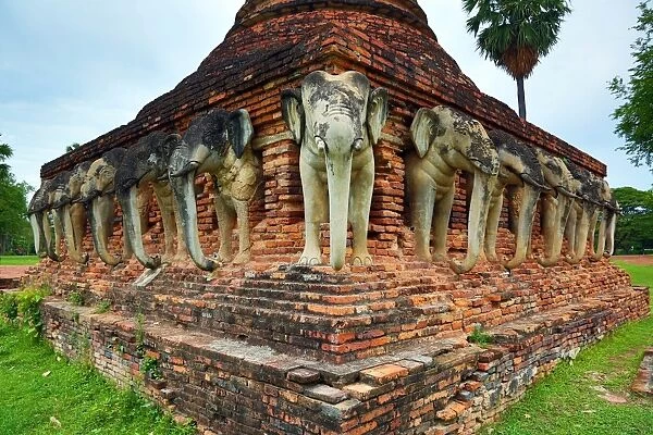 Elephant statues on Wat Sorasak Temple, Sukhotai, Thailand