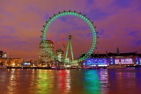 Green London Eye celebrates St. Patricks Day in London