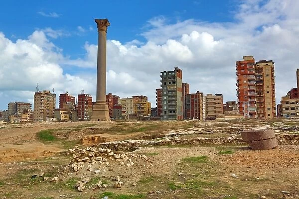 Pompeys Pillar, a triumphal memorial column, Alexandria, Egypt