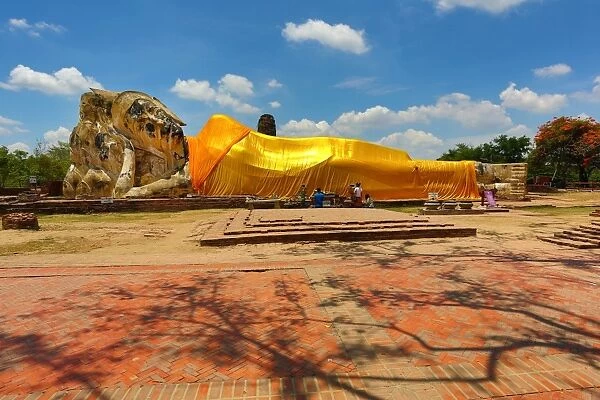 Temple of the Reclining Buddha Statue, Wat Lokayasutharam, Ayutthaya, Thailand
