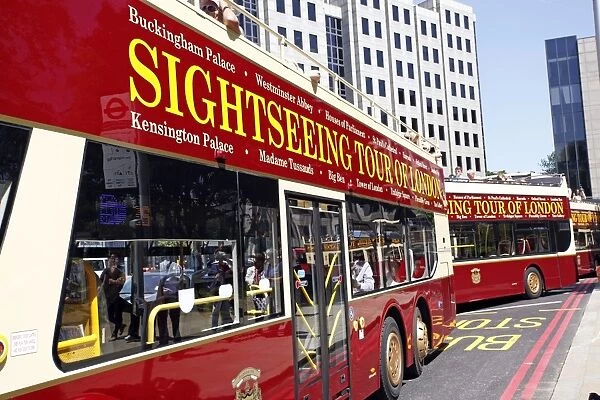 Tourist Sightseeing bus, London