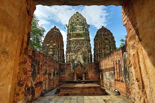 Wat Si Sawai temple, Sukhotai, Thailand