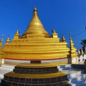 Golden stupa at Sandamuni Pagoda, Mandalay, Myanmar (Burma)
