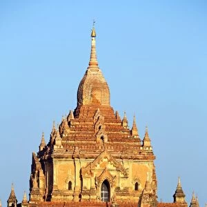 Htilominlo Temple Pagoda on the Plain of Bagan, Bagan, Myanmar (Burma)