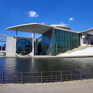 Marie-Elisabeth Luders Building in Schiffebauerdamm in the new parliament quarter and the River Spree in Berlin, Germany