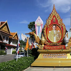 Picture of the Thai King Bhumibol Adulyadej, Rama IX at Wat Yannawa temple, Bangkok, Thailand
