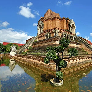 Wat Chedi Luang Temple Chedi in Chiang Mai, Thailand
