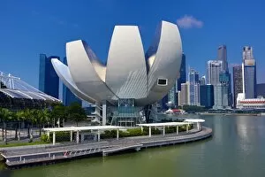 Images Dated 8th September 2014: The ArtScience Museum in Marina Bay in Singapore, Republic of Singapore