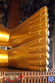 Golden Buddha statues at Wat Pho temple, Bangkok, Thailand