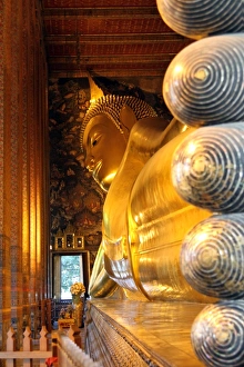Golden Buddha statues at Wat Pho temple, Bangkok, Thailand