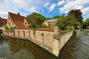 Images Dated 5th August 2019: The Begijnhof and canal, Bruges, Belgium