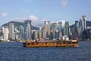 Images Dated 14th August 2012: Boat in Victoria Harbour, Hong Kong, China