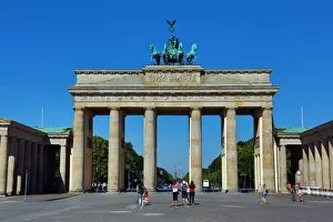 Images Dated 7th June 2014: The Brandenburg Gate, Brandenburger Tor in Berlin, Germany