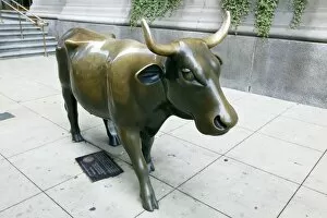 Images Dated 20th October 2012: Bronze Cow Statue, Chicago, Illinois, America
