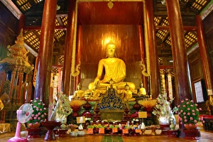 Buddha statue in Wat Phan tao Temple in Chiang Mai, Thailand Buddha statue in Wat Phan tao Temple in Chiang Mai, Thailand