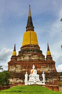 Images Dated 8th July 2017: Buddha statues and chedi at Wat Yai Chaimongkol Temple, Ayutthaya, Thailand