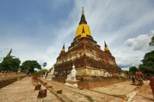 Images Dated 8th July 2017: Buddha statues and chedi at Wat Yai Chaimongkol Temple, Ayutthaya, Thailand