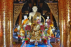 Buddha statues in Wat Inthakhin Sadue Muang Temple in Chiang Mai, Thailand Buddha statues in Wat Inthakhin Sadue Muang Temple in Chiang Mai, Thailand