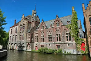 Images Dated 5th August 2019: Buildings along the canals, Bruges, Belgium