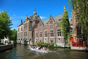 Images Dated 5th August 2019: Buildings along the canals, Bruges, Belgium