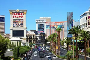 Images Dated 21st September 2018: Caesars Palace and The Mirage Hotel and Casino on the Strip, Las Vegas, Nevada, America