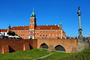 Warsaw, Poland Collection: Castle Square with Sigismunds (Zygmund s) Column and the Royal Castle in Warsaw, Poland