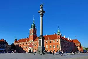 Warsaw, Poland Collection: Castle Square with Sigismunds (Zygmund s) Column and the Royal Castle in Warsaw