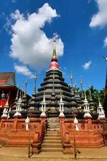 Images Dated 13th November 2016: Chedi at Wat Phan Tao Temple in Chiang Mai, Thailand