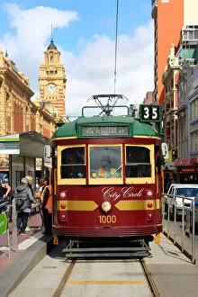 Australia Collection: City Circle tram in Flinders Street, Melbourne, Victoria, Australia