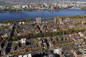 Images Dated 17th October 2012: City skyline of Boston, Massachusetts, America