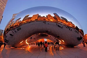 Trending: City skyline in the Cloud Gate Sculpture, Chicago, Illinois, America